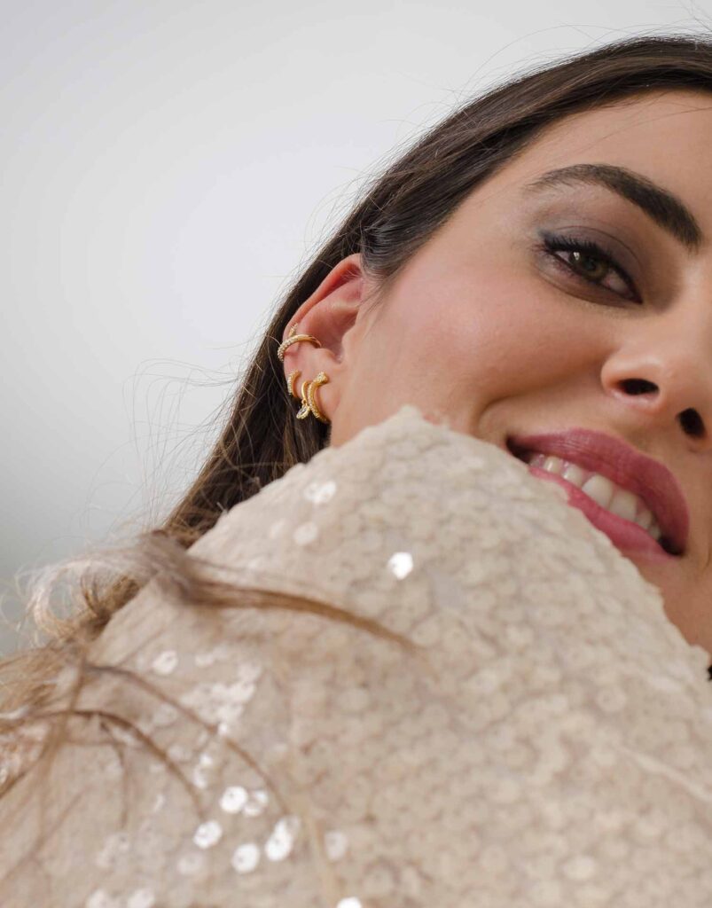 Pendiente piercing aro liso colgante circonita modelo