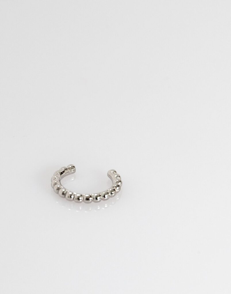 Pendiente earcuff sencillo bolitas plata