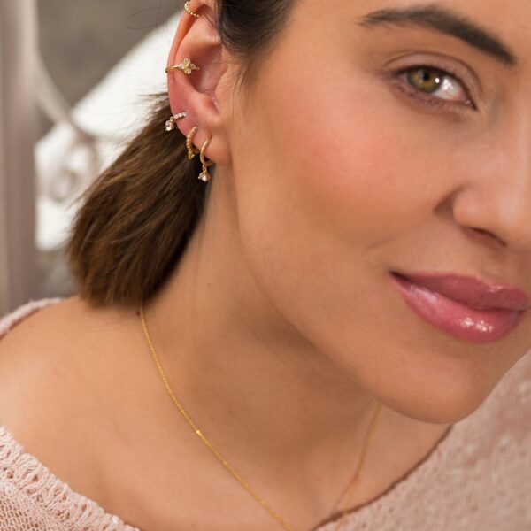 Pendiente earcuff sencillo bolitas