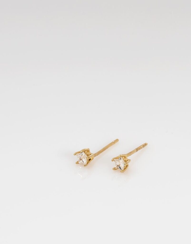Pendientes Petites diamante -estrella oro