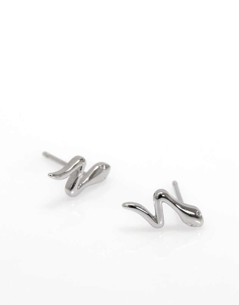 Pendiente mini serpiente plata lisa baño rodio