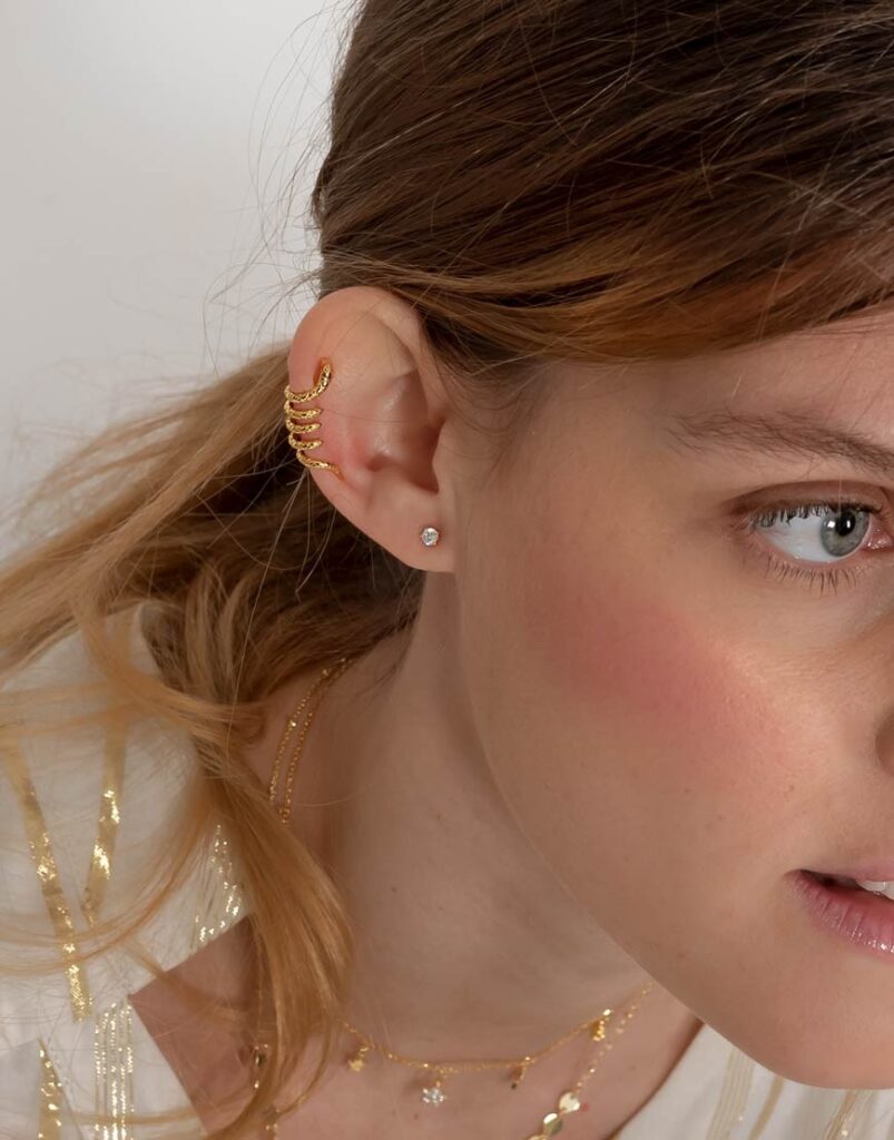 Pendiente Earcuff serpiente enroscada