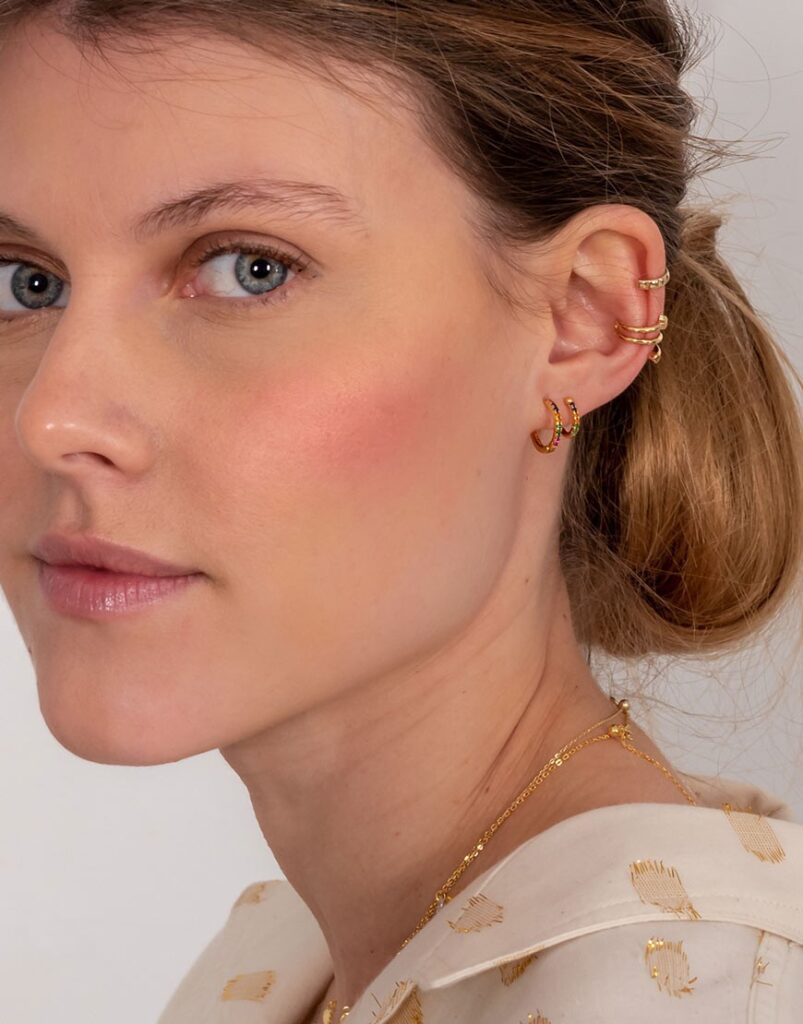 Pendiente Earcuff triple estrella y diamante detalle