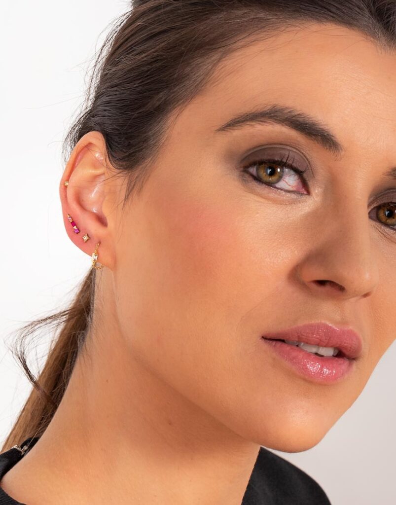 Pendiente alargado circonita fucsia