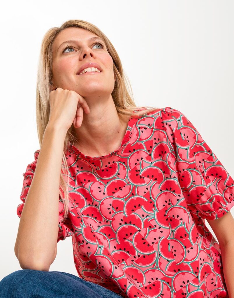 Camiseta Soy la reina cerca