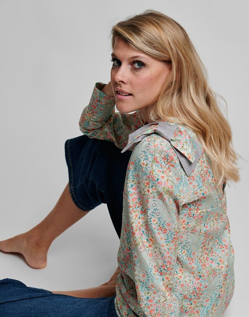 Blusa Syksyn Sielu detalle lazo