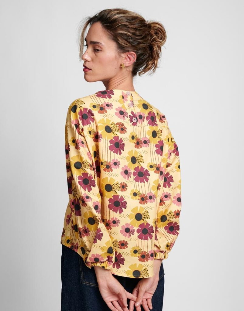 Deshojando la margarita espalda