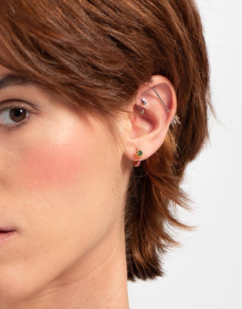 pendiente piercing color detalle