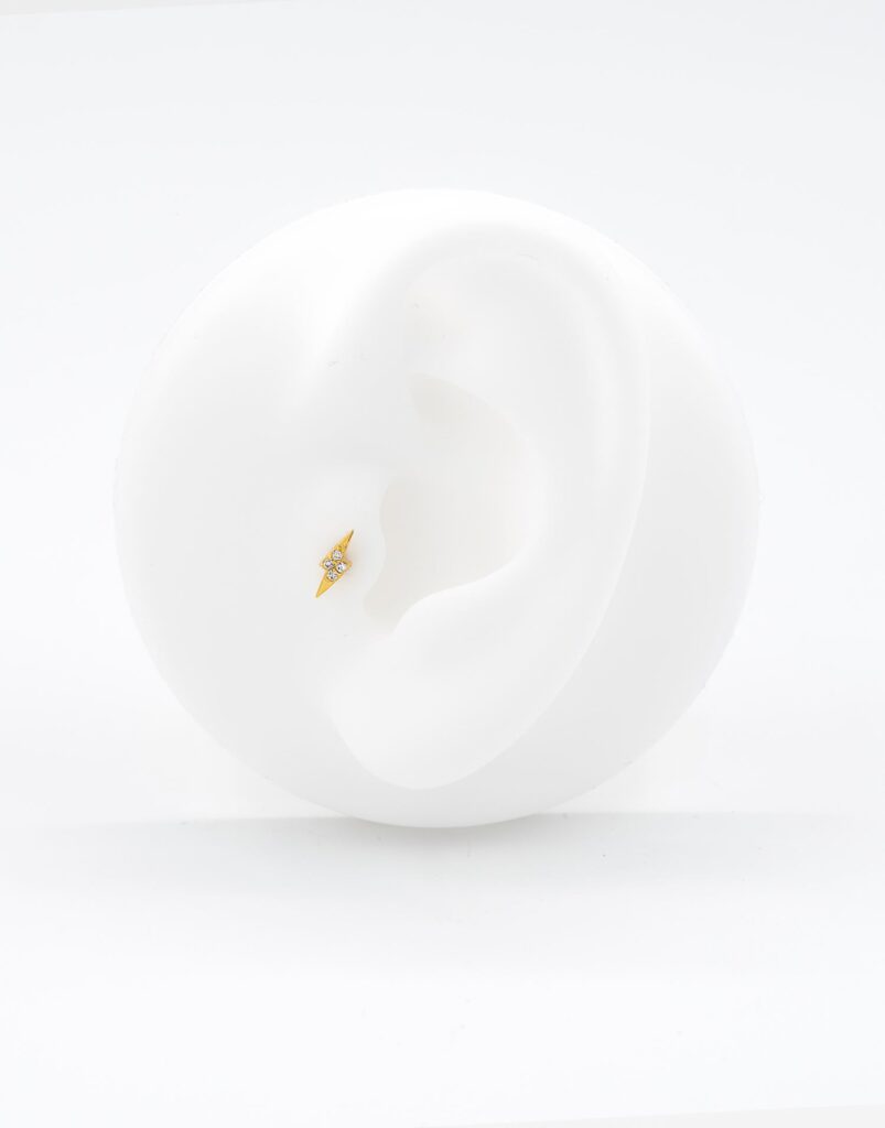 Piercing tragus rayo