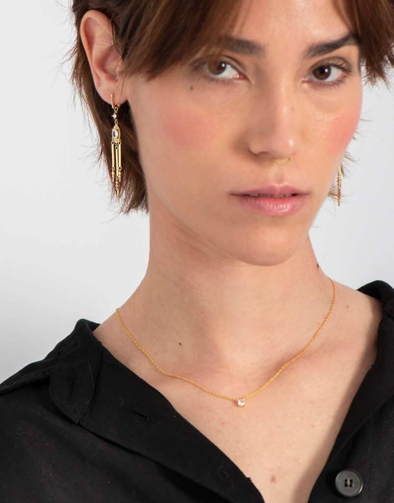 Collar Solitari modelo