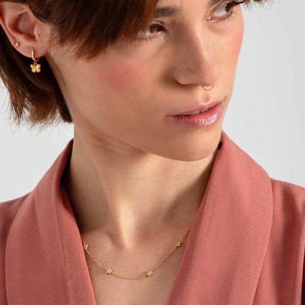 Collar con estrellas