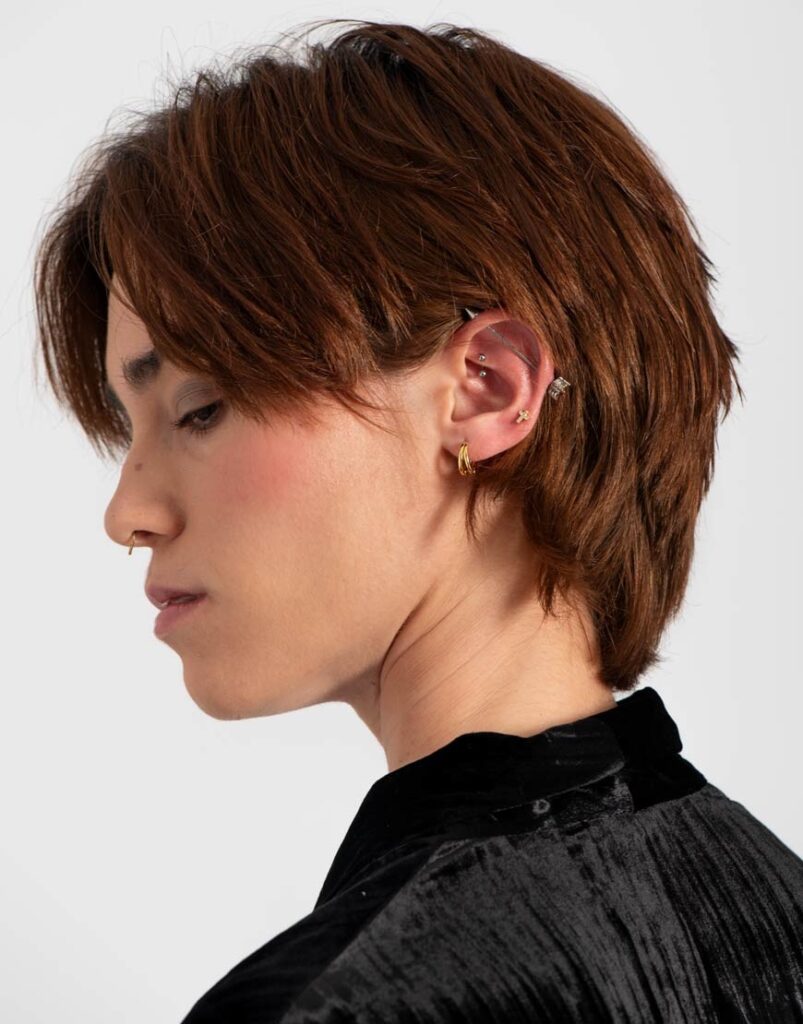 Piercing cruz modelo