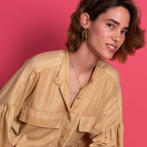 Camisa fluida dorada