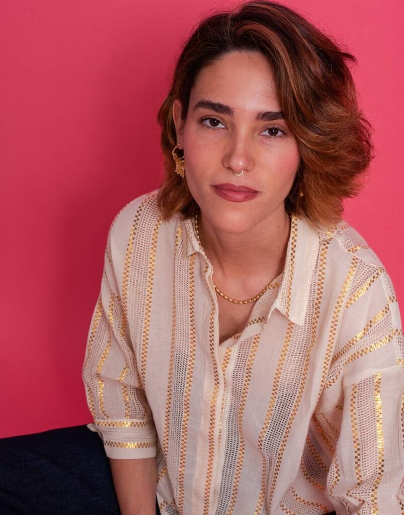 Camisa vainica oro modelo