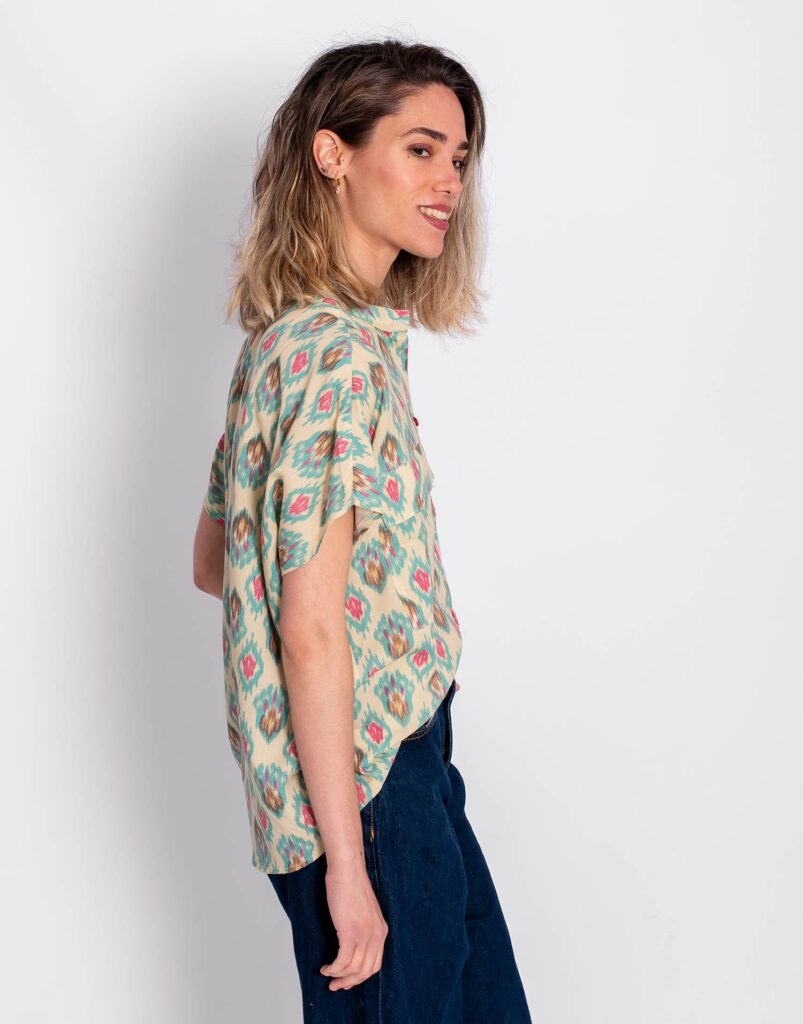 Blusa Estampada Fluida lateral