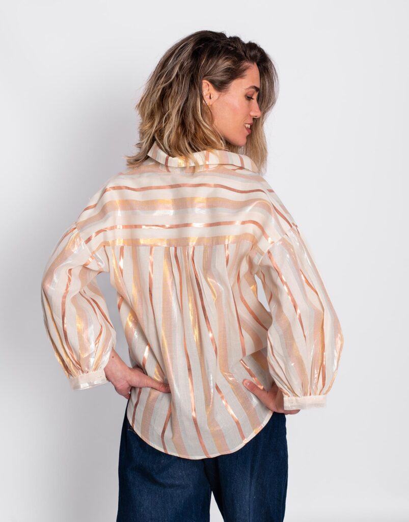 Camisa de rayas cobre con brillo espalda