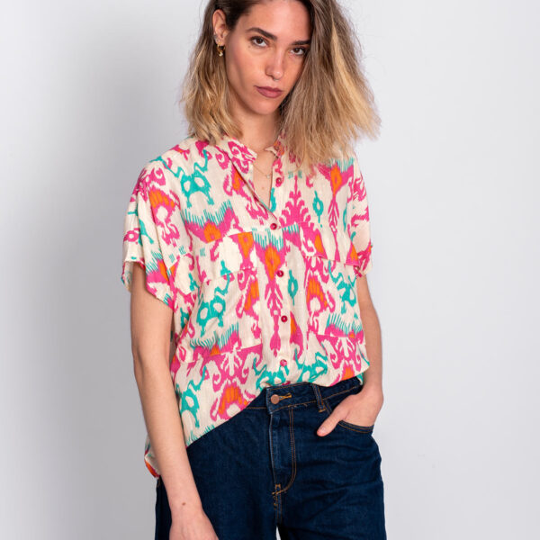 Blusa fluida estampada Color
