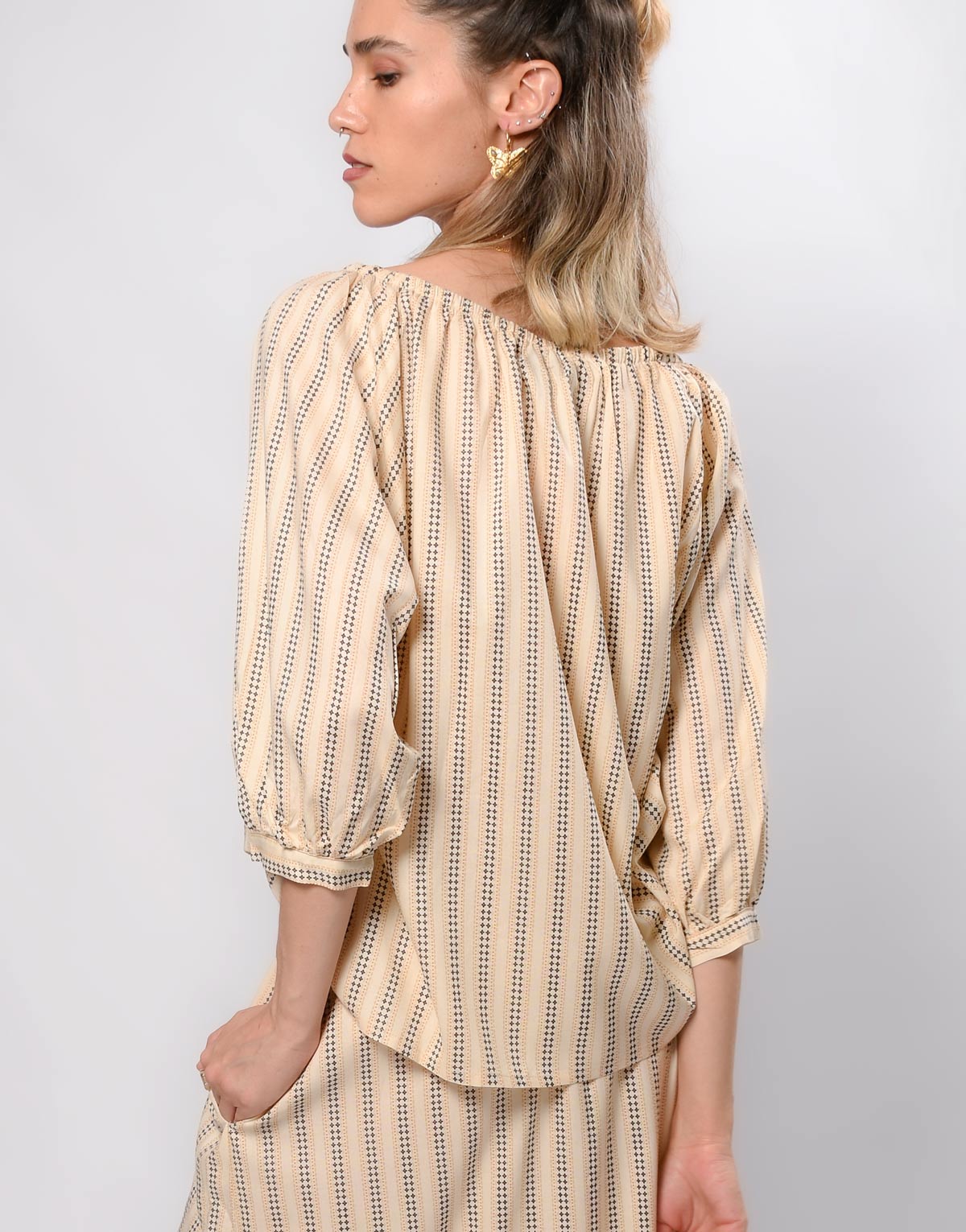 Blusa Flores Geométricas - Imagen 3
